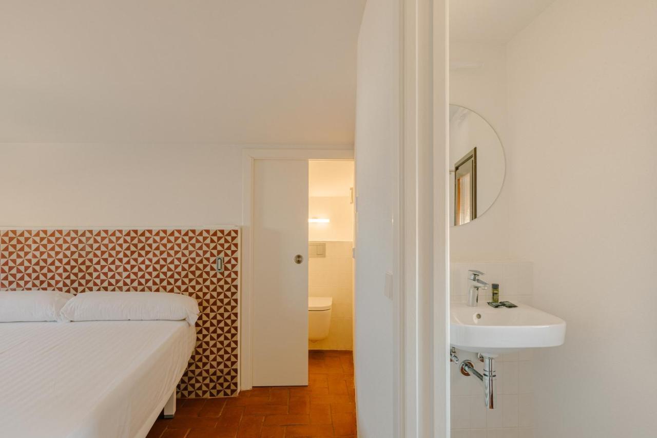 Flateli Santa Clara 31 Apartment Girona Bagian luar foto